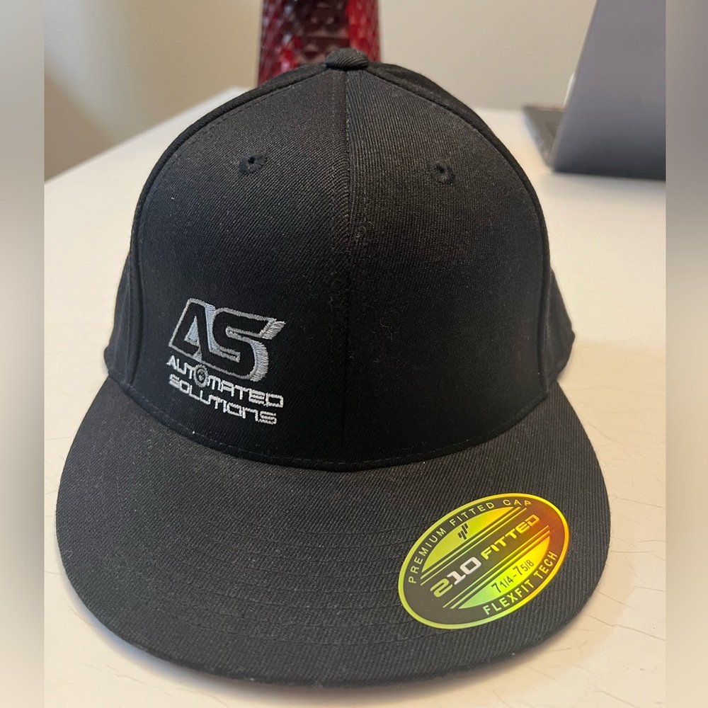 Men’s cap bundle.